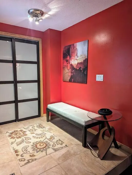 The Gwen - Gym Sauna Hot Tub Winnipeg Villa